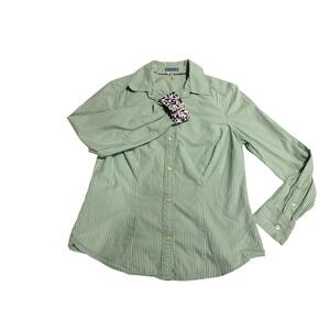 GH Bass Button Down Shirt Womens Medium Green Striped Cotton Classic Long Sleeve